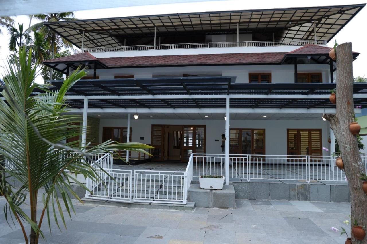 Quilon Lake Inn Coulão Exterior foto